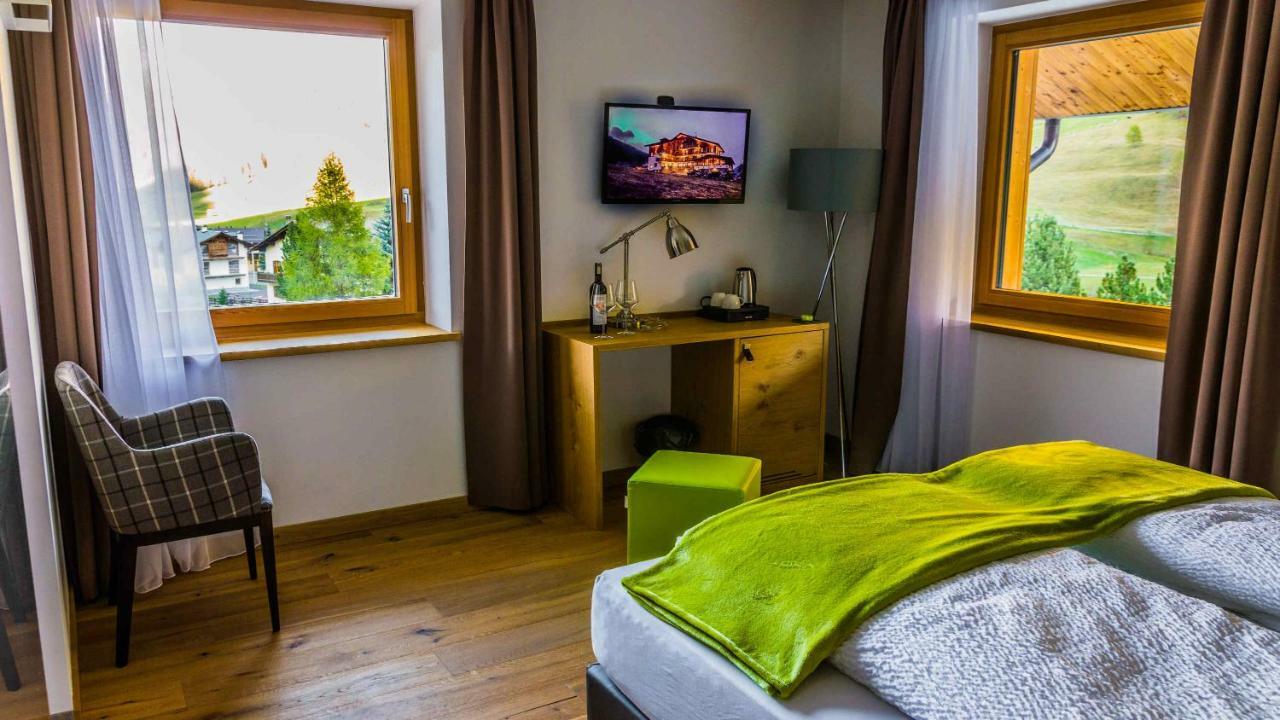 Sport Hotel ลีวินโญ ภายนอก รูปภาพ